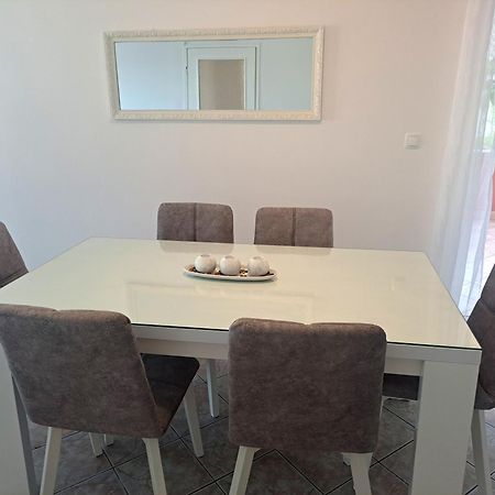 Lifestyle Apartment Подстрана Экстерьер фото