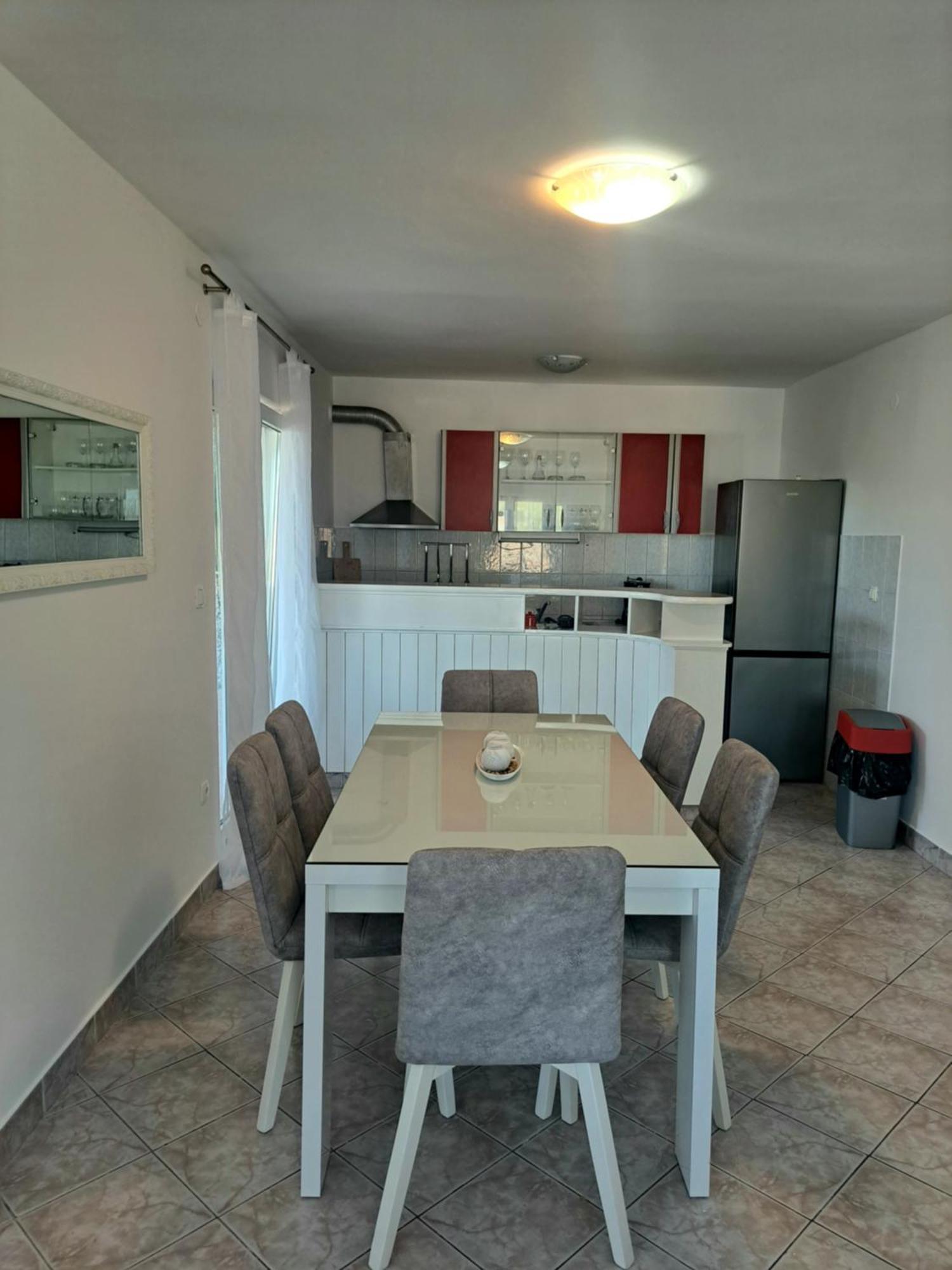Lifestyle Apartment Подстрана Экстерьер фото